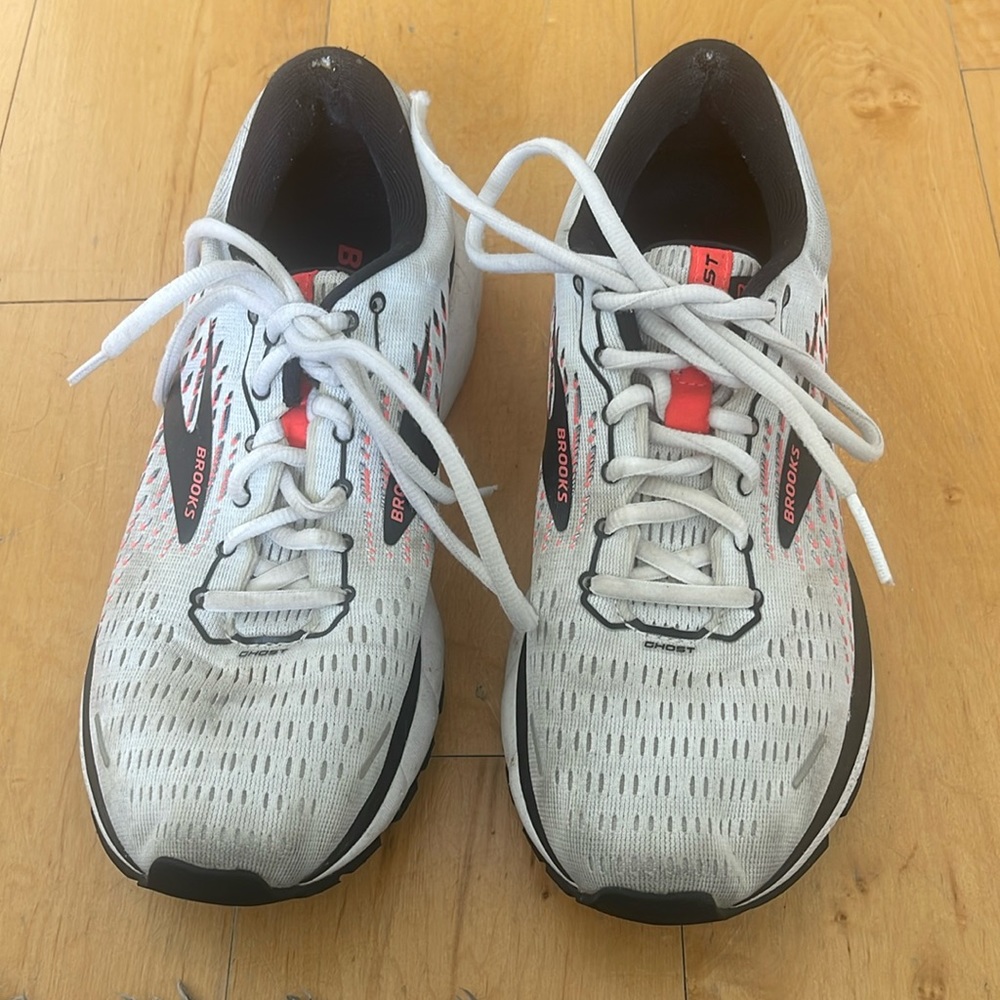 Brooks Ghost 13 Running Sneaker - image 1